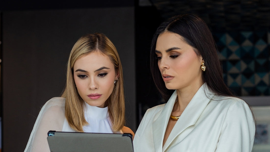 Empoderamiento Infinito: Cómo la Moda Eleva a las Mujeres de Poder