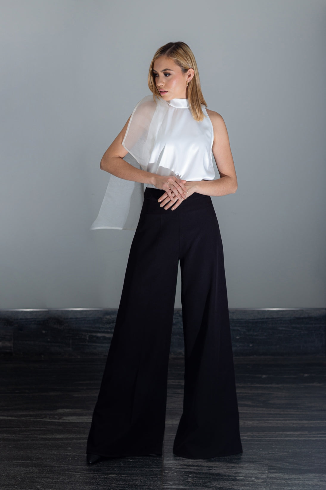 BODY ELETRUE CON TIRANTES RASO IRLANDES Y GASA