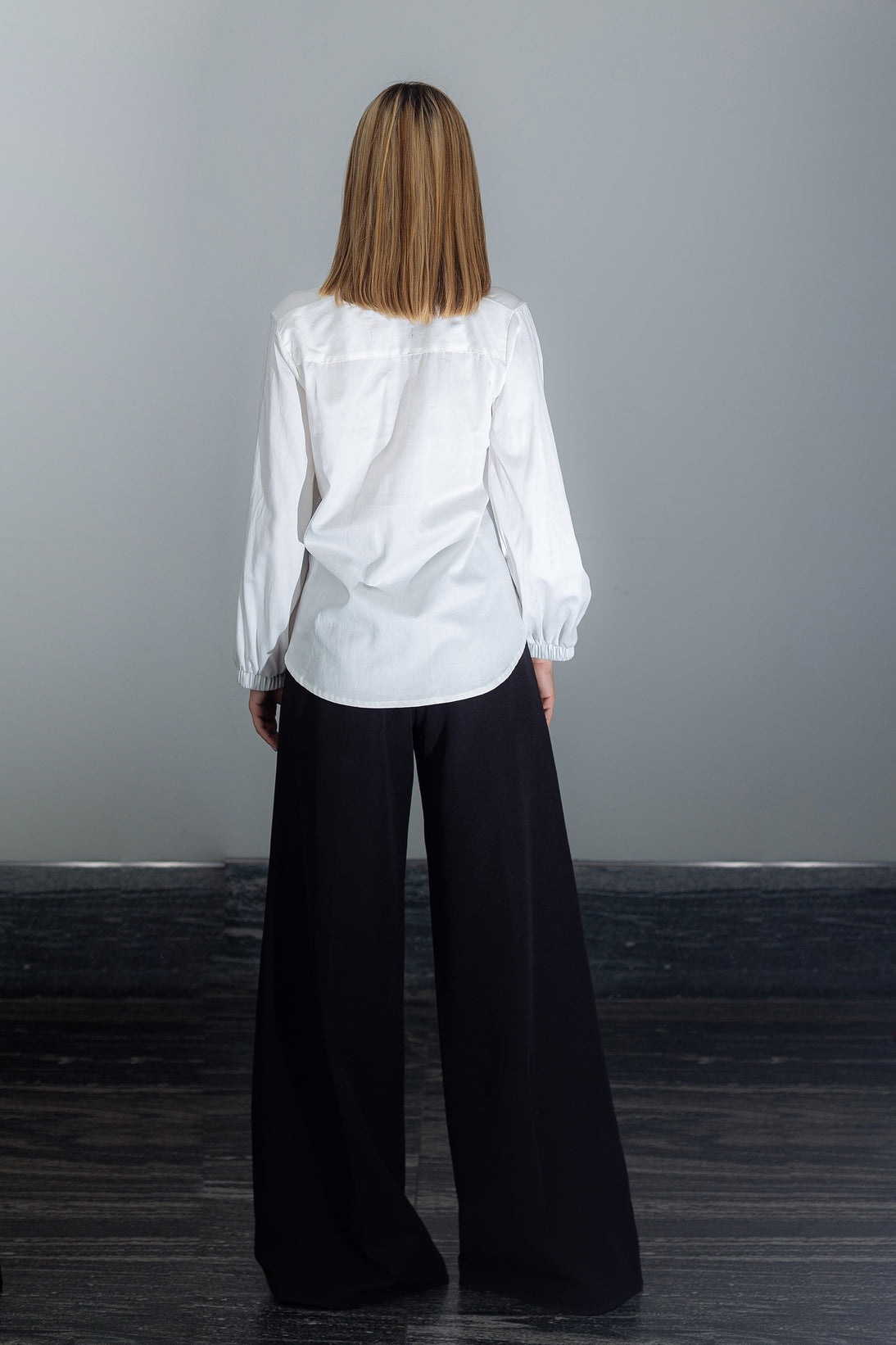 BLUSA BASIC EN MANGA LARGA