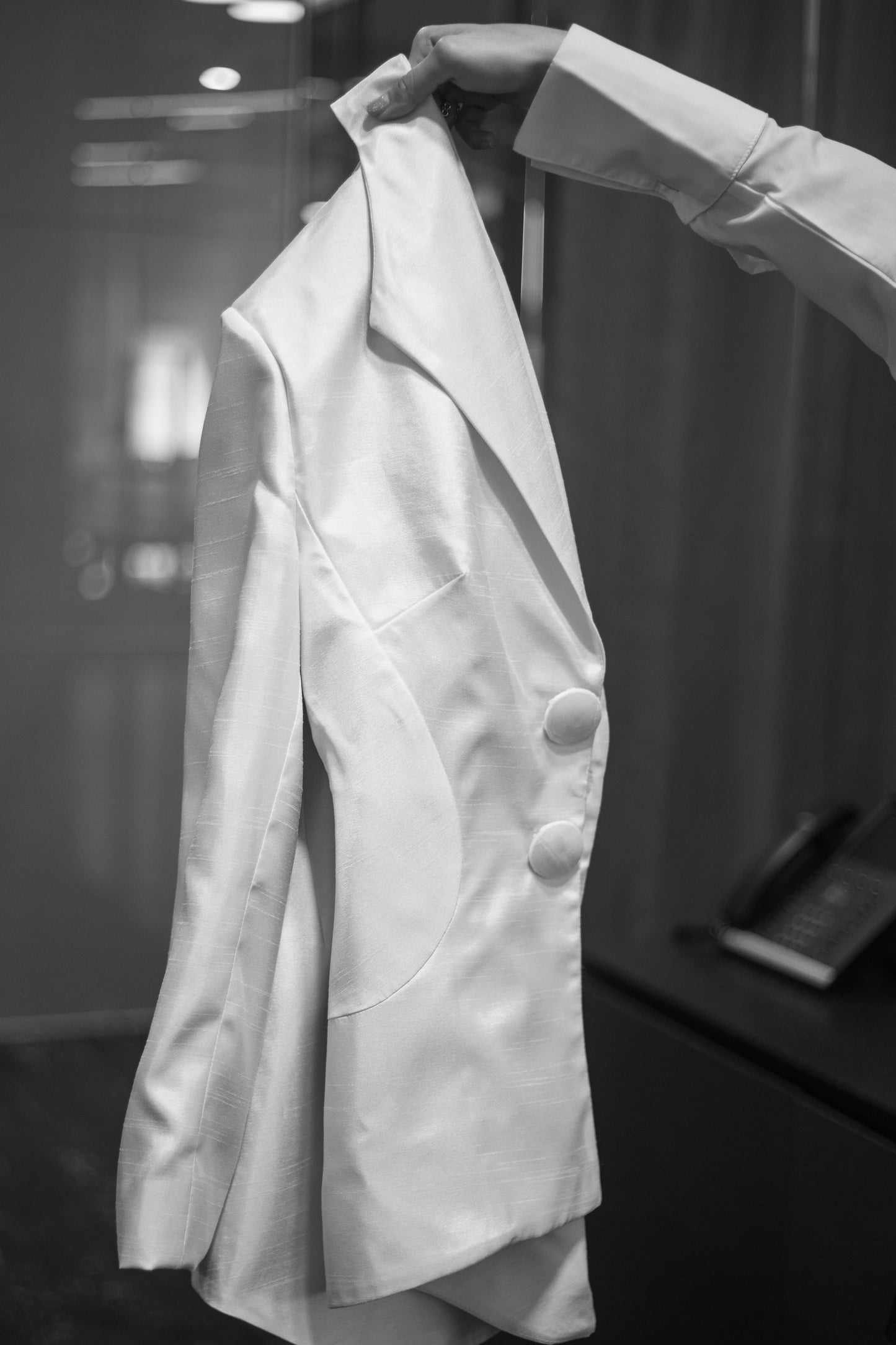 TRAJE INFINITY COAT EN CREPE